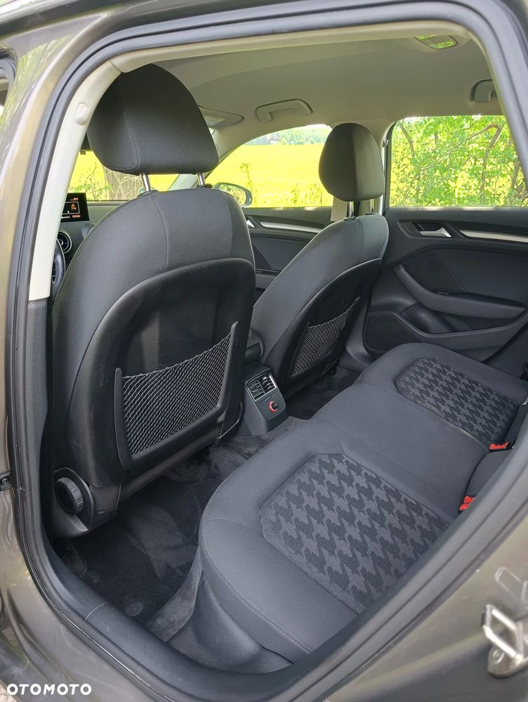 Audi A3 Sportback 1.6 TDI Attraction - 14