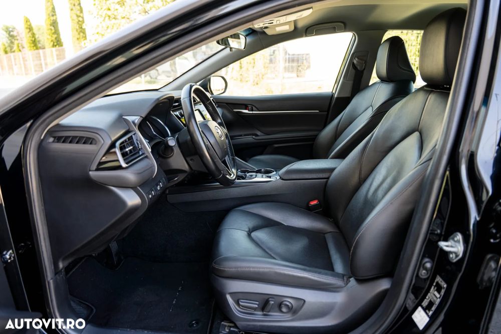 Toyota Camry - 11
