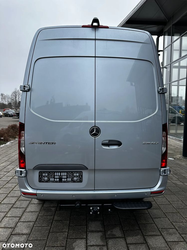 Mercedes-Benz Sprinter - 8