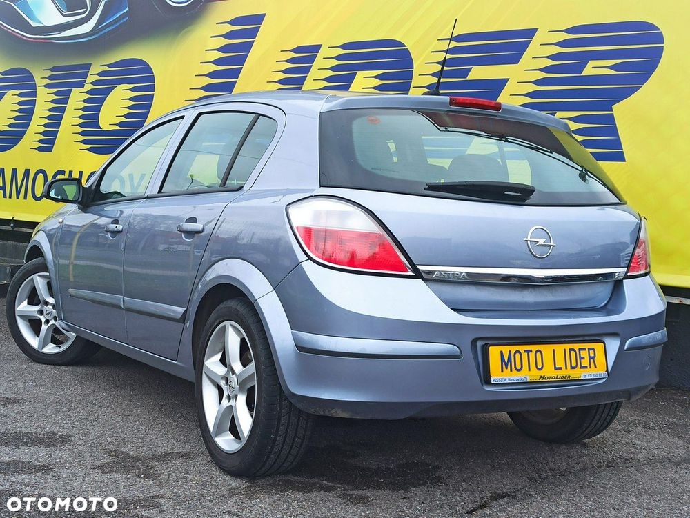 Opel Astra 1.8 Innovation - 4