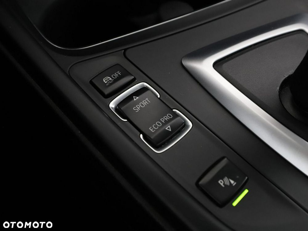 BMW 3GT 320d Sport Line - 29
