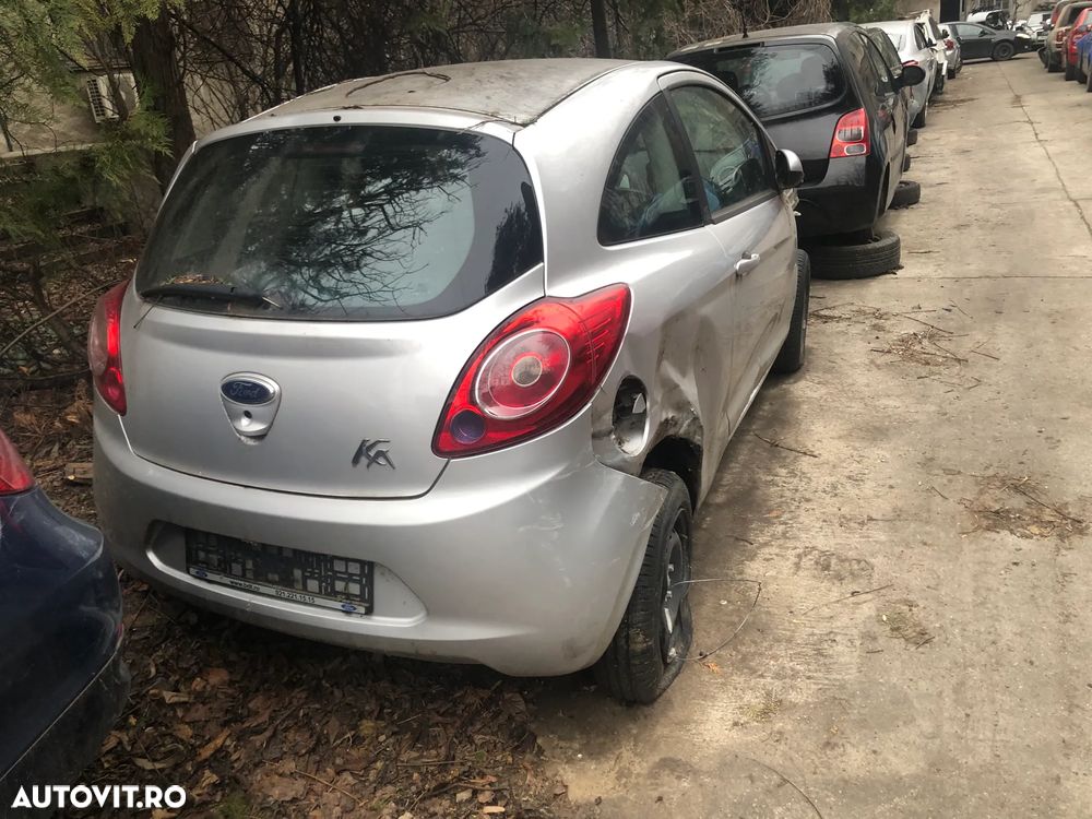 Dezmembrez Ford KA gri argintiu 2014 - 1