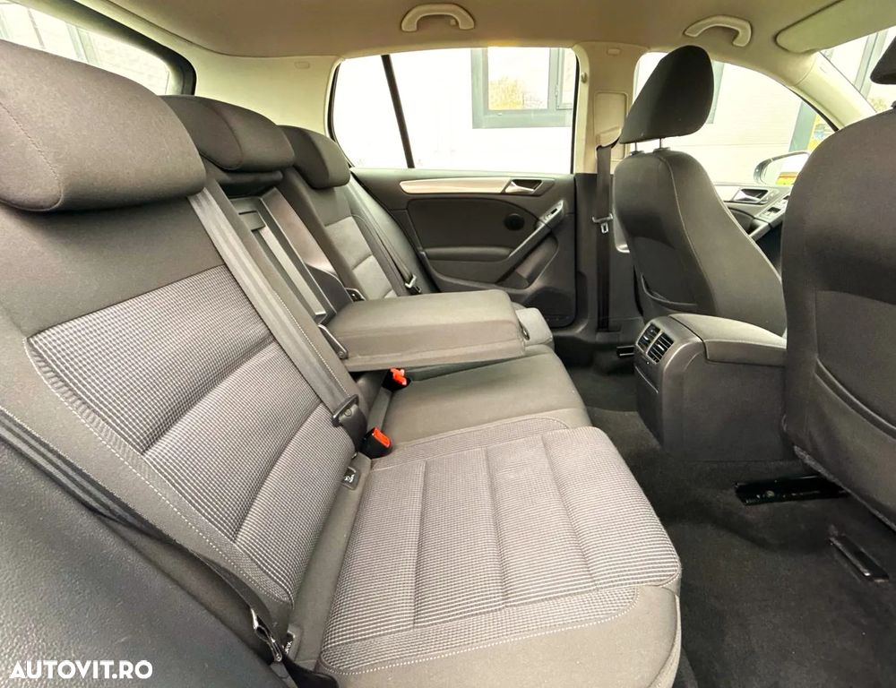 Volkswagen Golf 1.6 TDI DPF Comfortline - 21