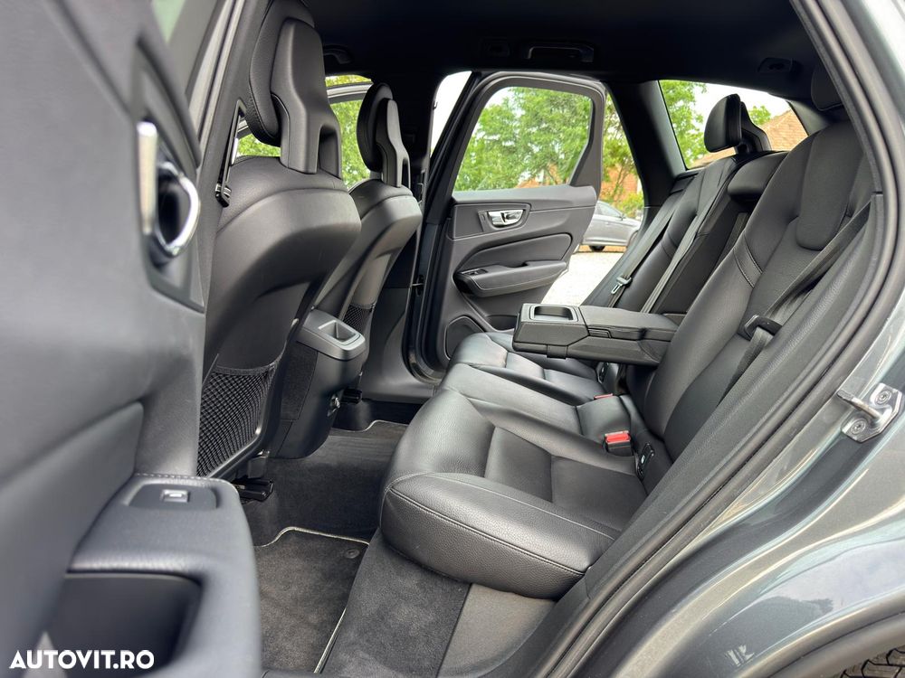 Volvo XC 60 D4 AWD Geartronic RDesign - 29