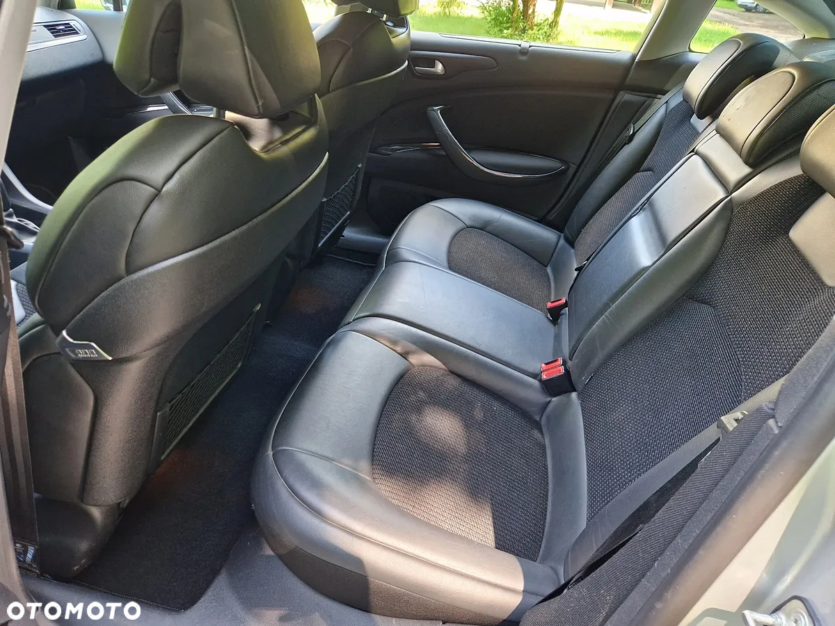 Citroën C5 2.0i 16V Exclusive Equilibre Navi - 19