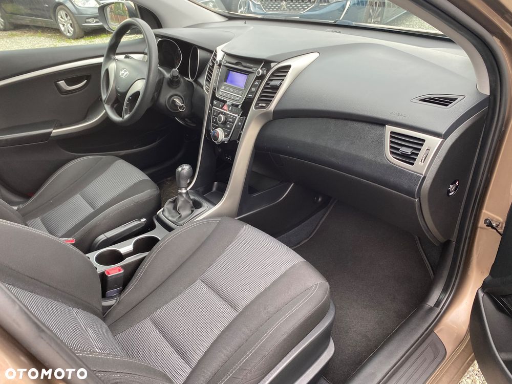 Hyundai i30 1.4 Fifa World Cup Edition - 25