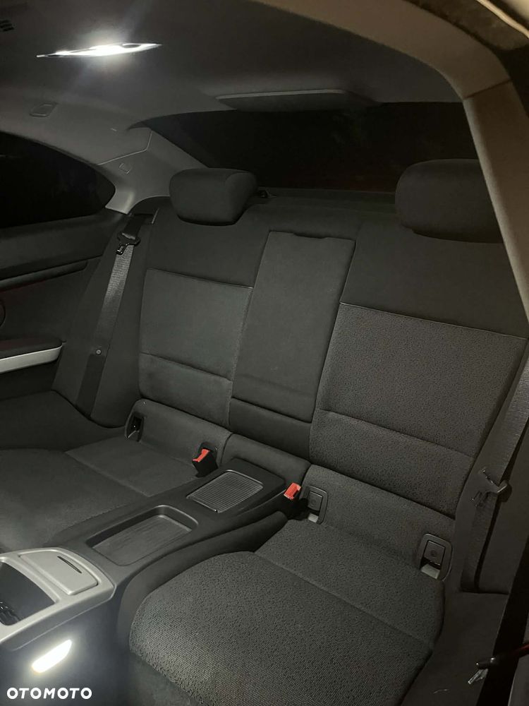 BMW Seria 3 320d xDrive - 13