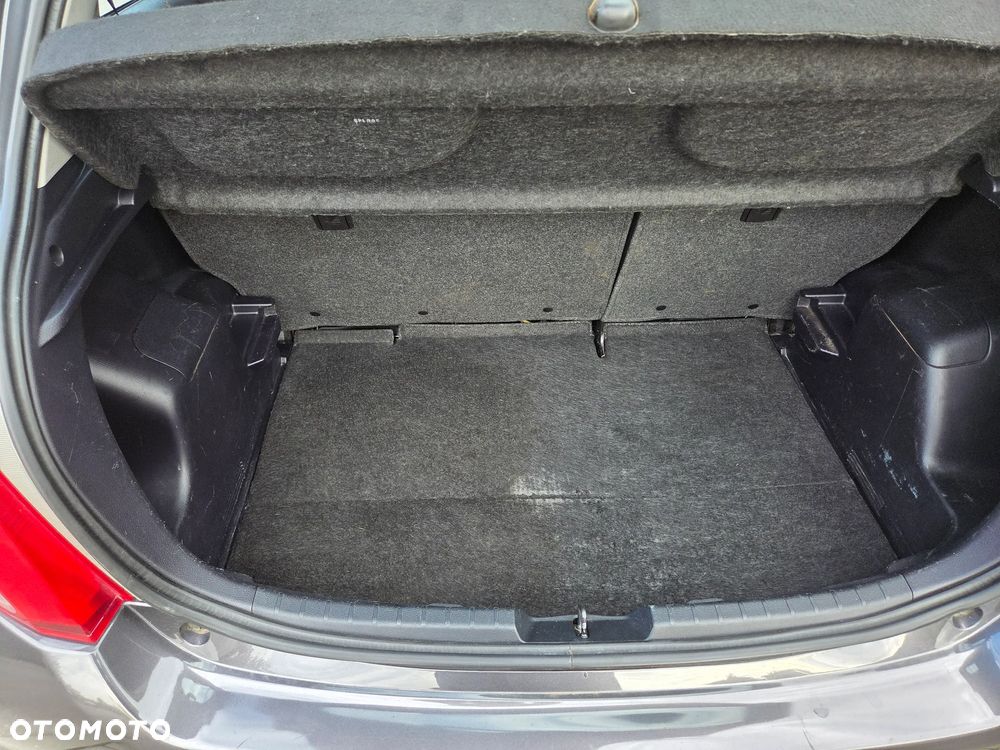 Toyota Yaris 1.0 Premium - 10