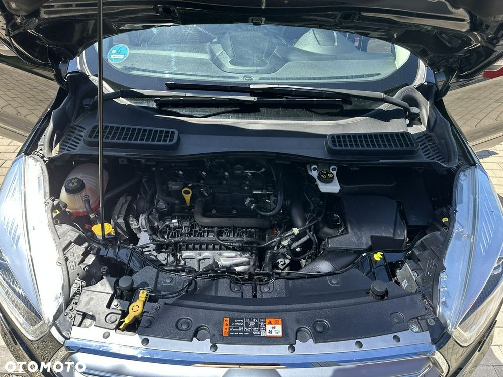 Ford Kuga 1.5 EcoBoost 2x4 Titanium - 35