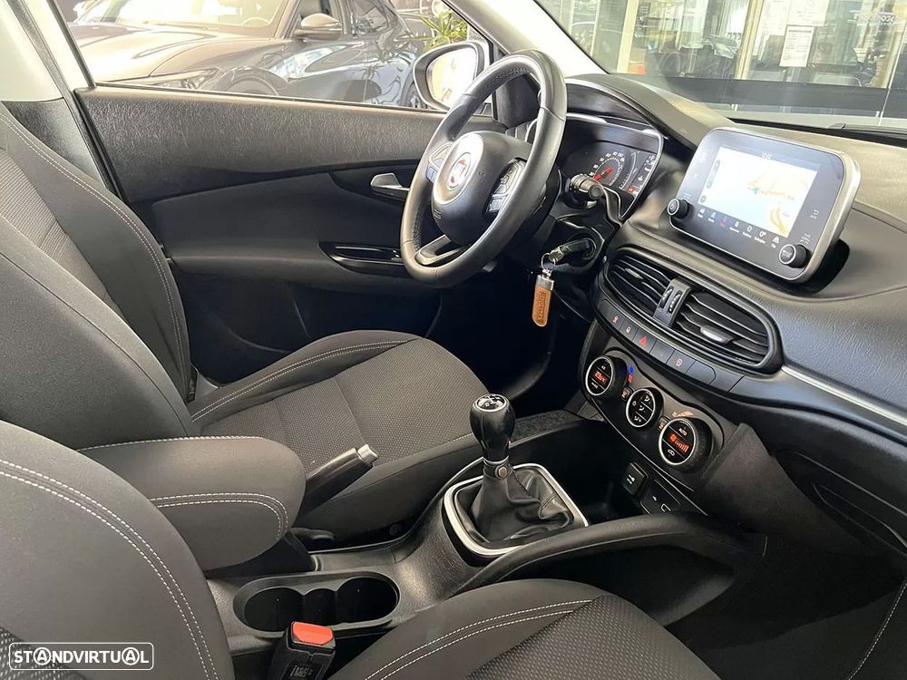 Fiat Tipo Station Wagon 1.3 M-Jet Lounge - 20