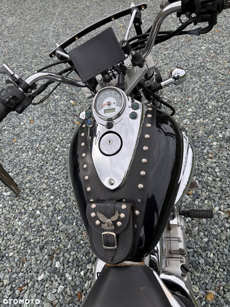 Suzuki Intruder - 6