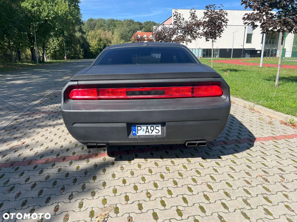 Dodge Challenger 5.7 R/T - 10