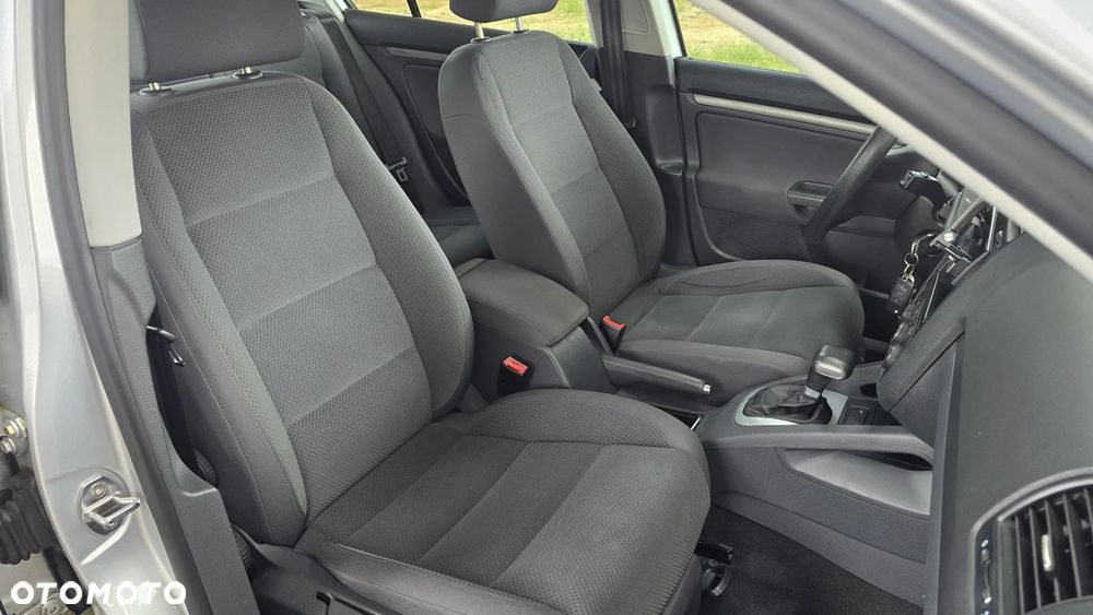 Volkswagen Golf V 2.0 FSI Comfortline DSG - 11