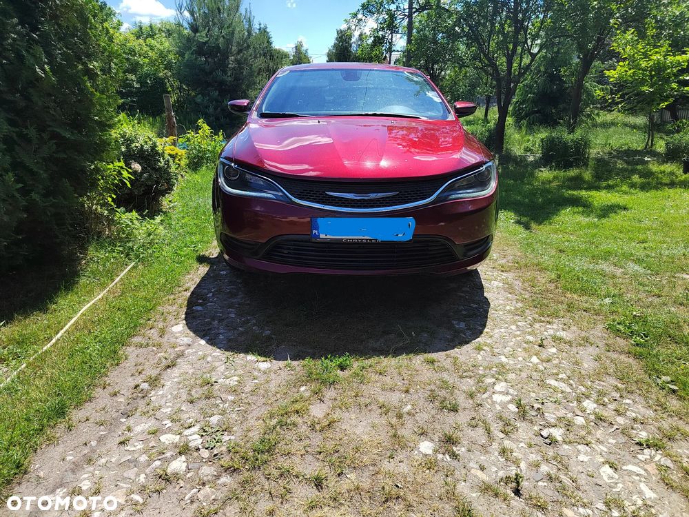 Chrysler 200 - 5