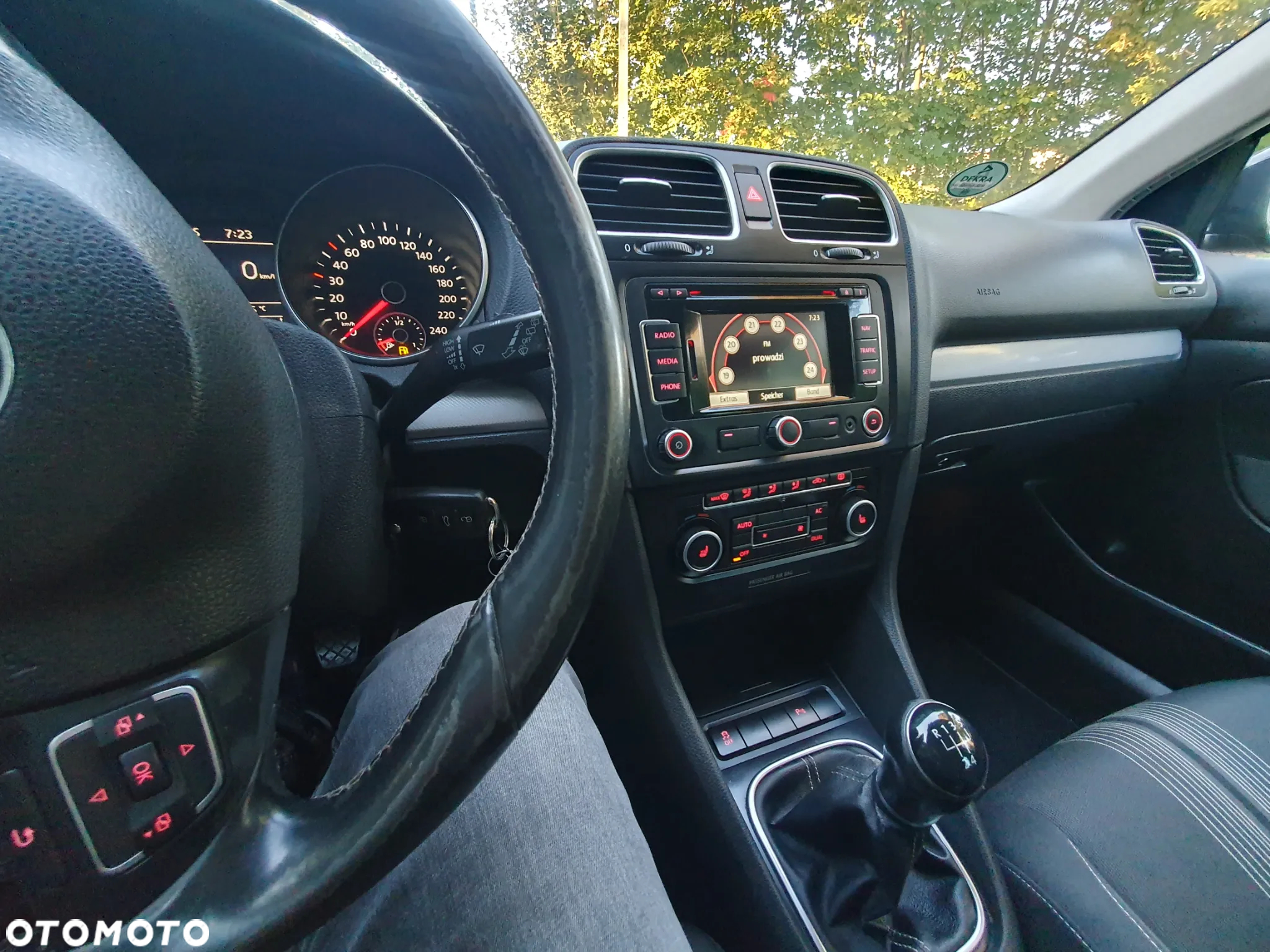Volkswagen Golf 1.6 TDI DPF MATCH - 16