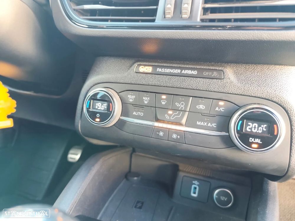 Ford Focus SW 1.0 EcoBoost MHEV ST-Line Design SIP - 36