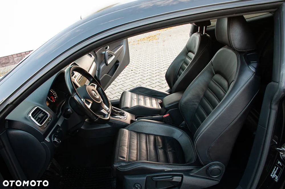 Volkswagen Scirocco 1.4 TSI DSG Match - 25