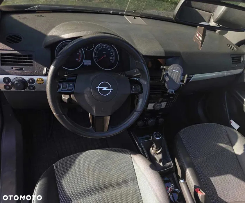 Opel Astra III GTC 1.9 CDTI Essentia - 8
