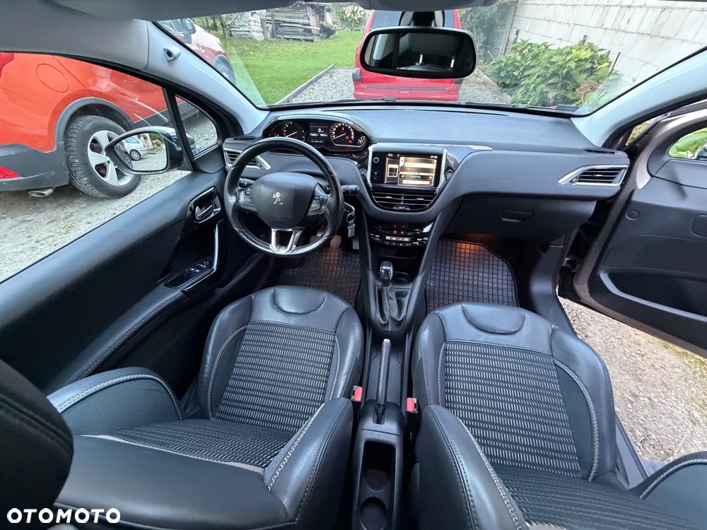 Peugeot 208 1.6 VTi Allure - 11