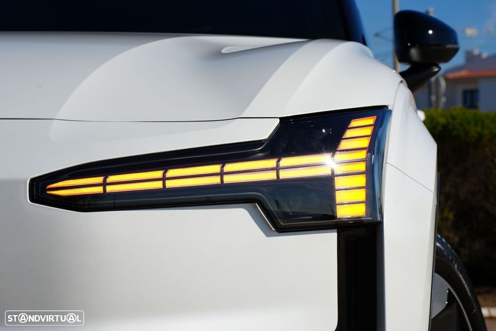 Volvo EX30 69 kWh Single Motor Extended Range Plus - 18