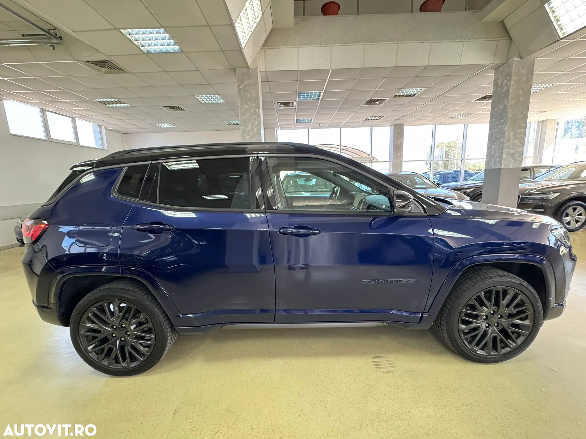 Jeep Compass 1.3 T4 4xe PLUG-IN HYBRID Automatik S - 7
