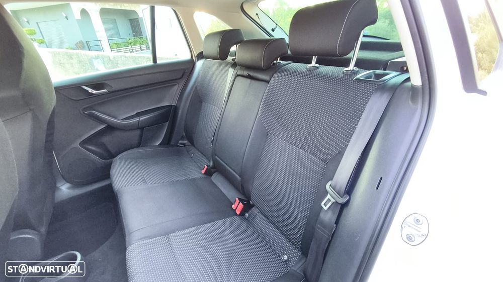 Skoda Rapid 1.6 TDI Elegance - 13