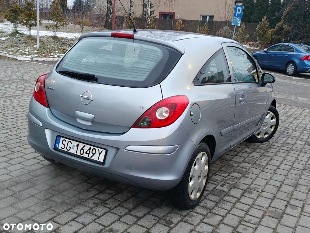 Opel Corsa 1.2 16V Cosmo - 1