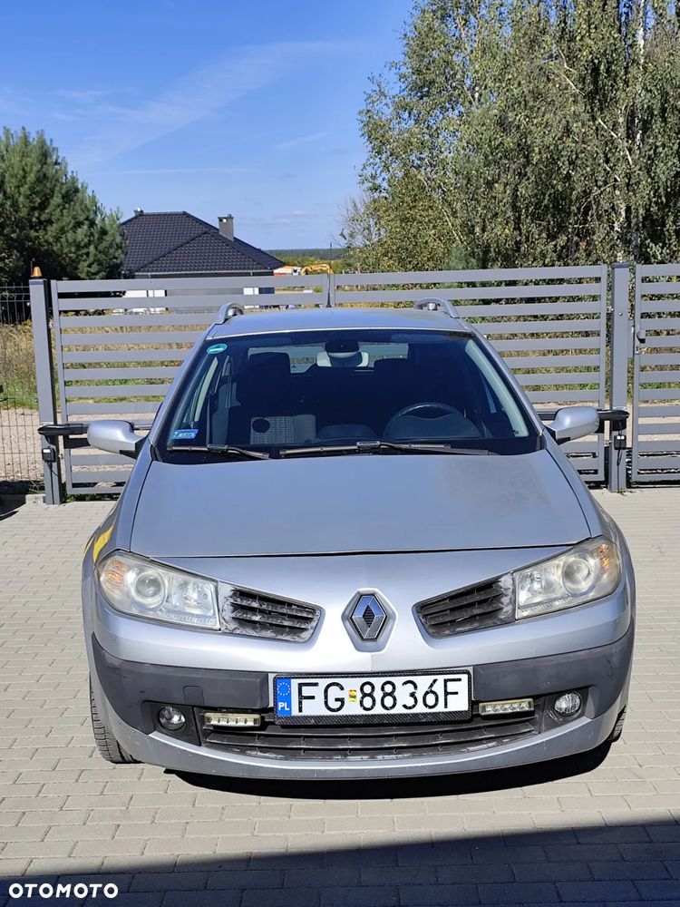 Renault Megane ver-ii-1-6-16v-confort-authentique - 3