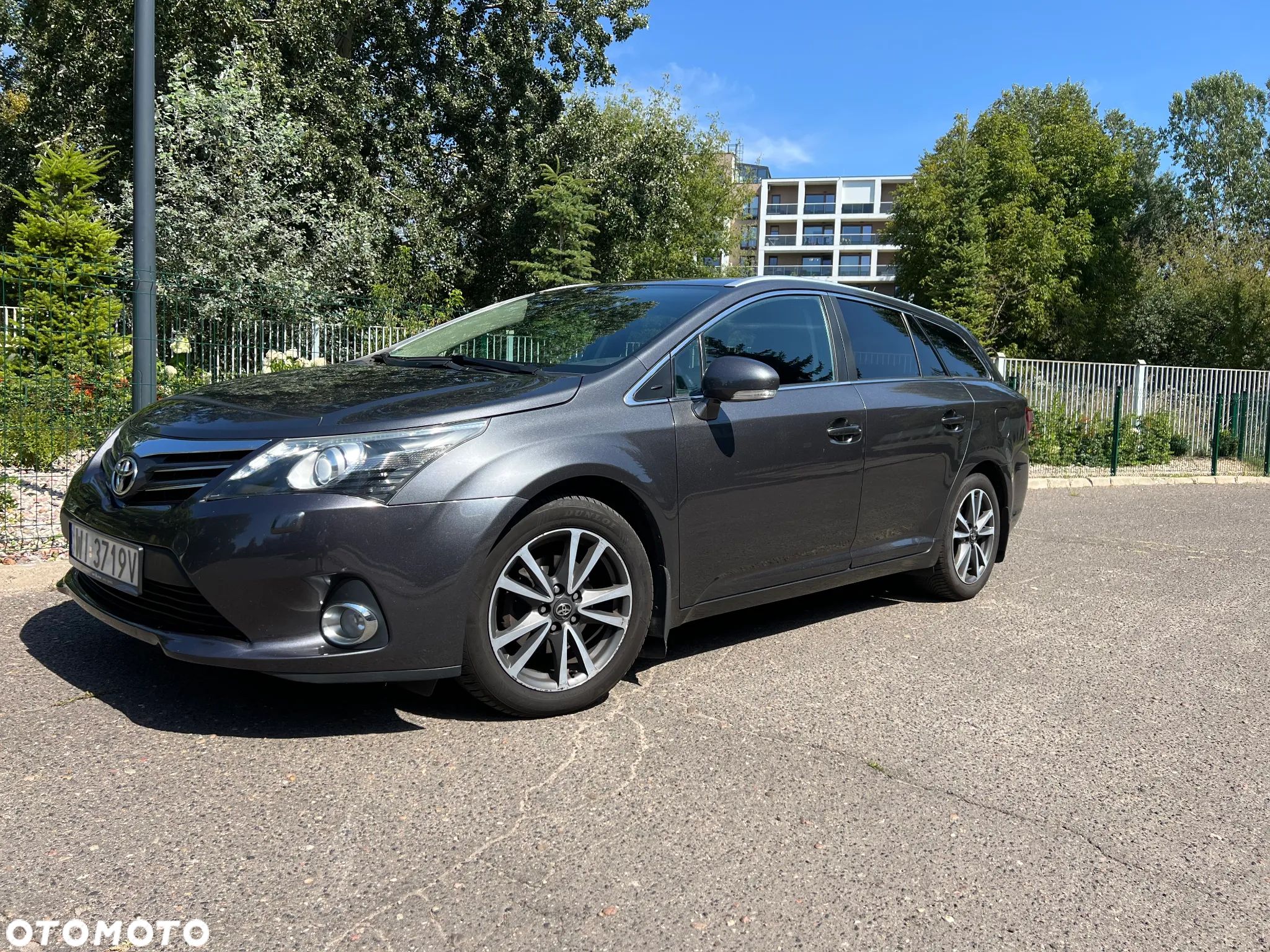 Toyota Avensis 2.0 D-4D Premium - 1