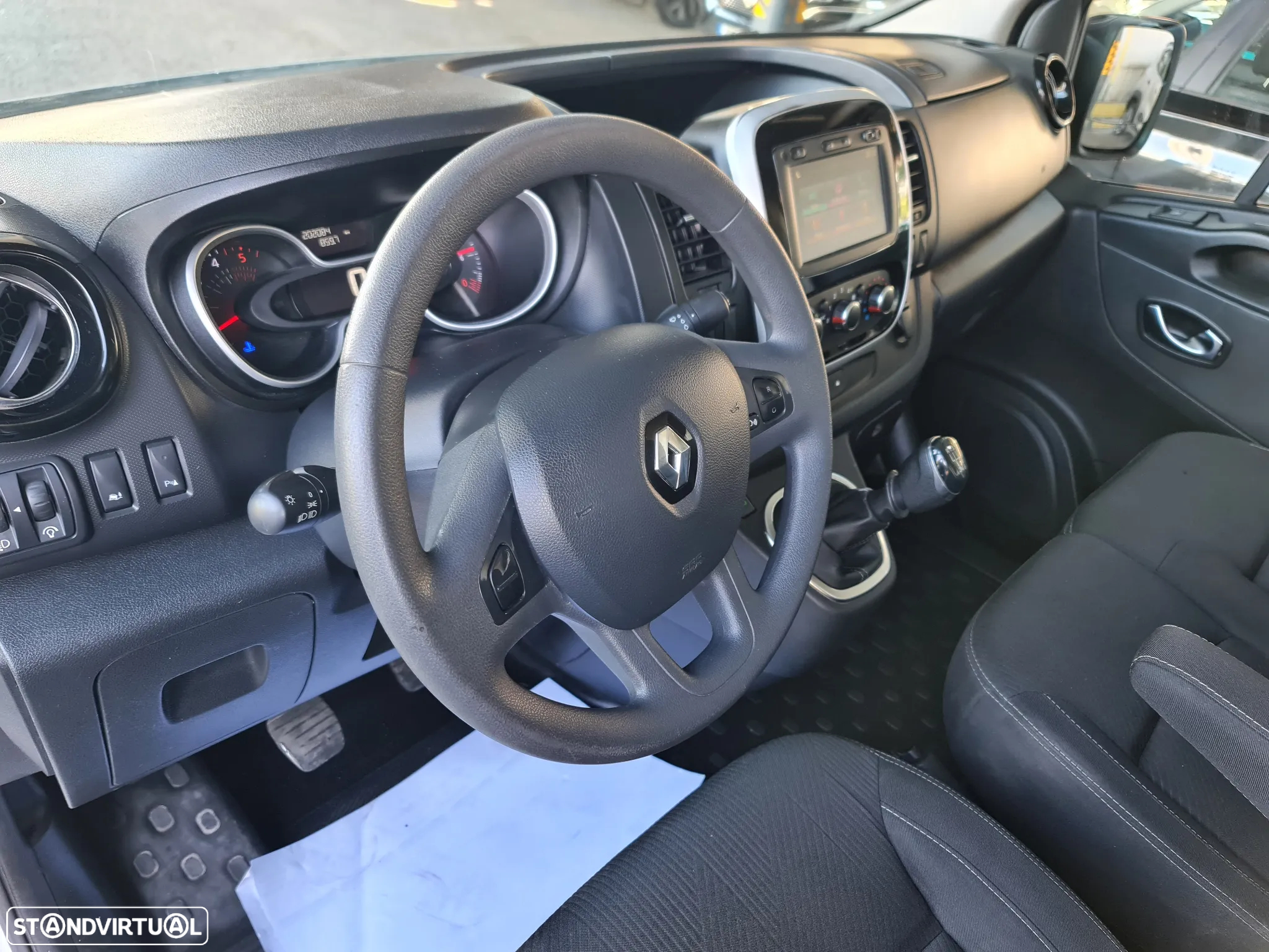 Renault TRAFIC 2.0 Dci 120CV * GPS/ AC/ IVA DEDUTÍVEL * - 18
