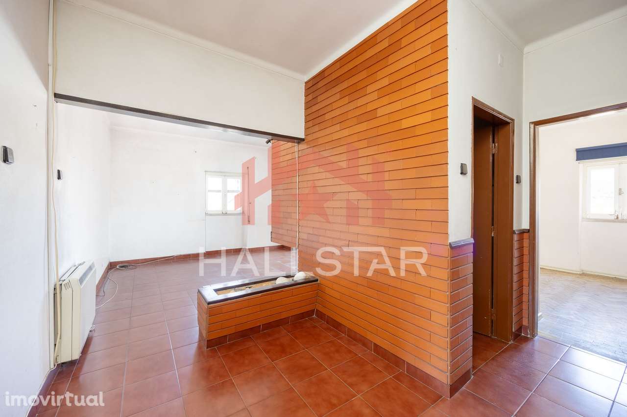Apartamento T4 / Possibilidade de fracionar / Porto de Mós - Grande imagem: 3/60