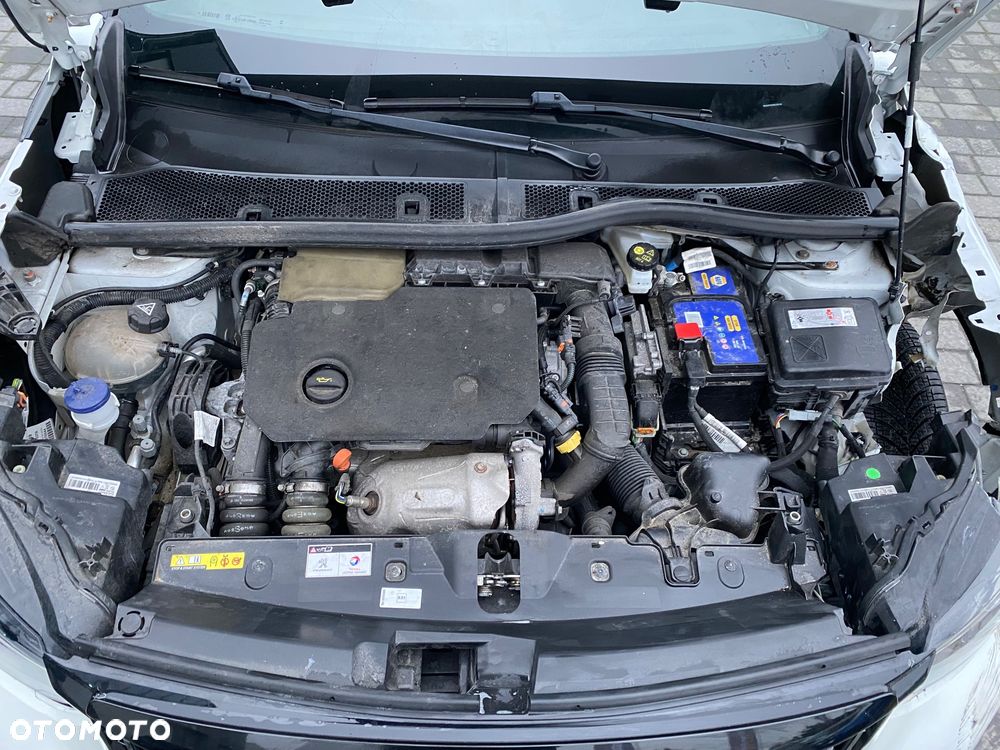 Peugeot 2008 1.5 BlueHDi GT Line S&S EAT8 - 8