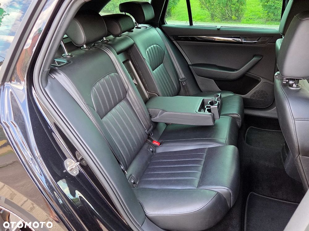 Skoda Superb 2.0 TDI 4x4 L&K DSG - 15