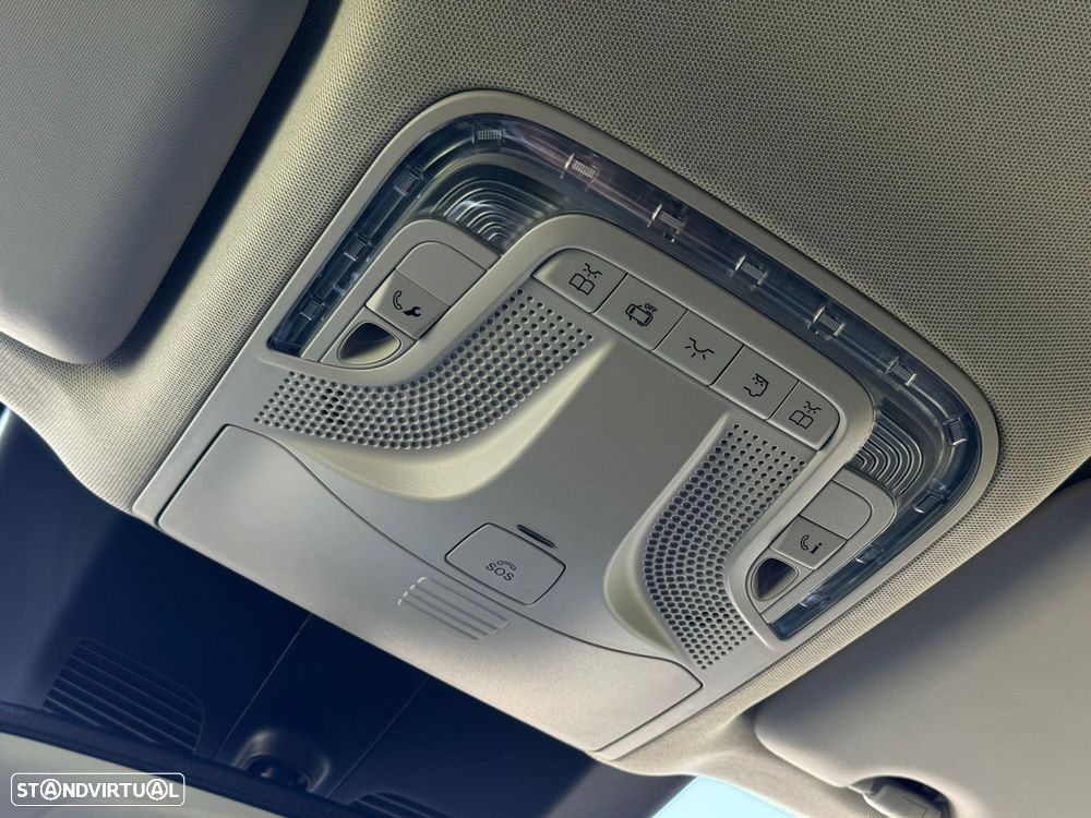 Mercedes-Benz V 300 d Longo Avantgarde - 58