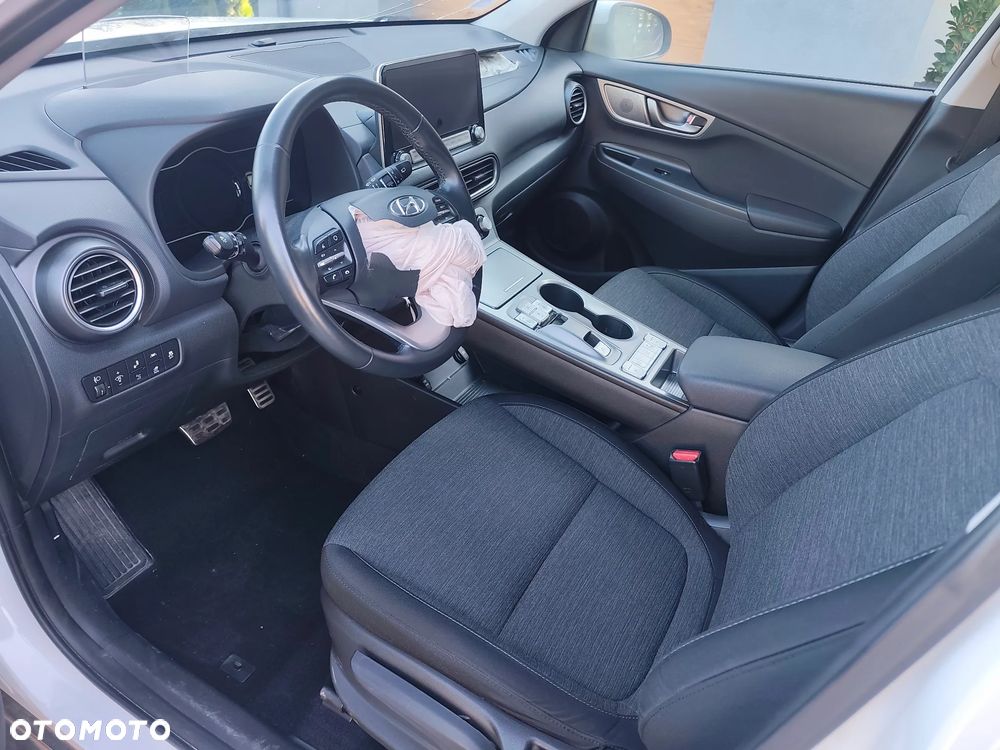 Hyundai Kona - 7