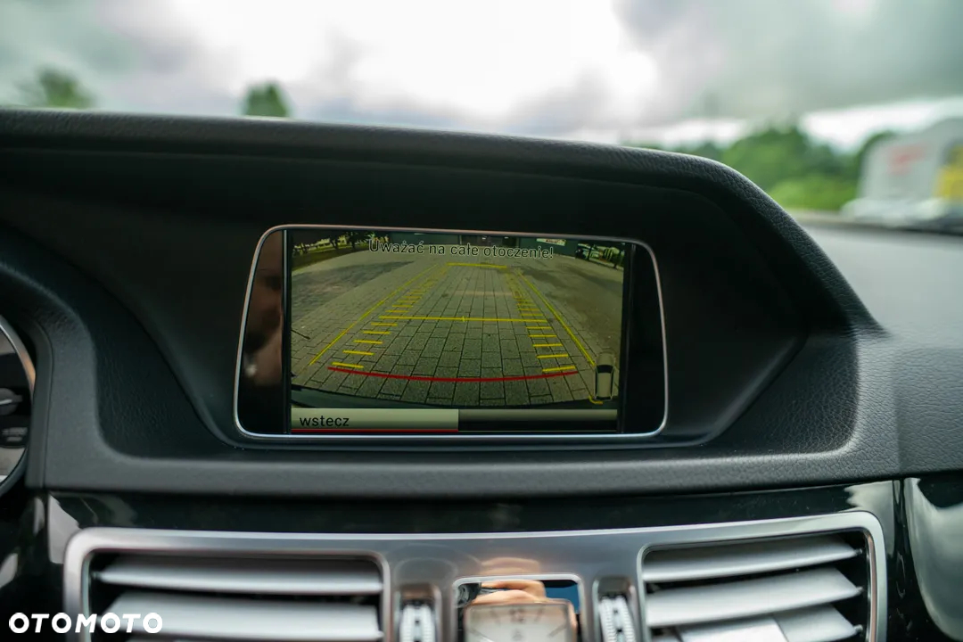 Mercedes-Benz Klasa E 300 T BlueTEC HYBRID 7G-TRONIC Elegance - 28