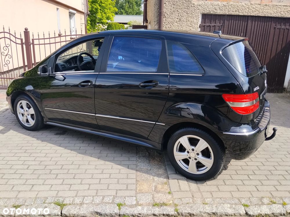 Mercedes-Benz Klasa B 200 Special Edition - 18