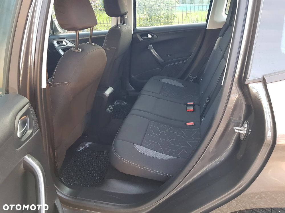 Peugeot 2008 - 18