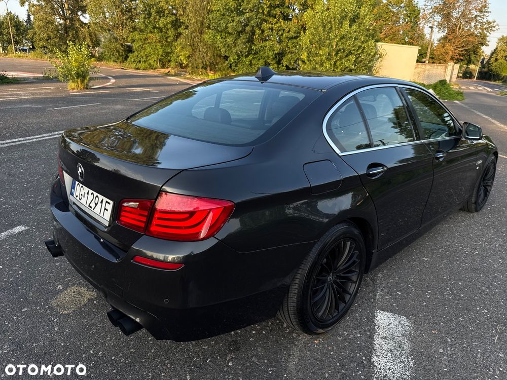 BMW Seria 5 525d - 6