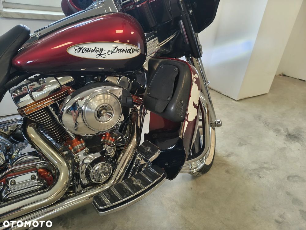 Harley-Davidson FLH Electra Glide - 16