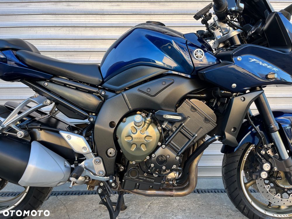 Yamaha FZ - 16