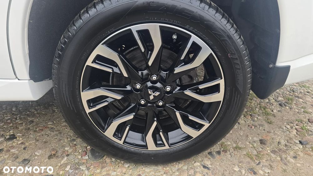 Mitsubishi Outlander 2.0 4WD - 11