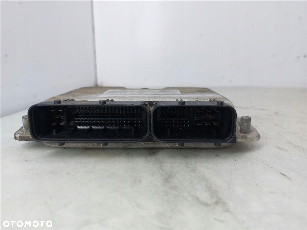 Komputer sterownik silnika VW Golf IV 1.9TDI 115KM 1997-2003281010302 SKODA - 2