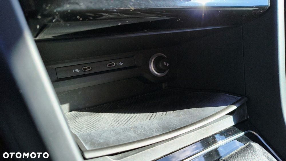 Volkswagen Touran - 26
