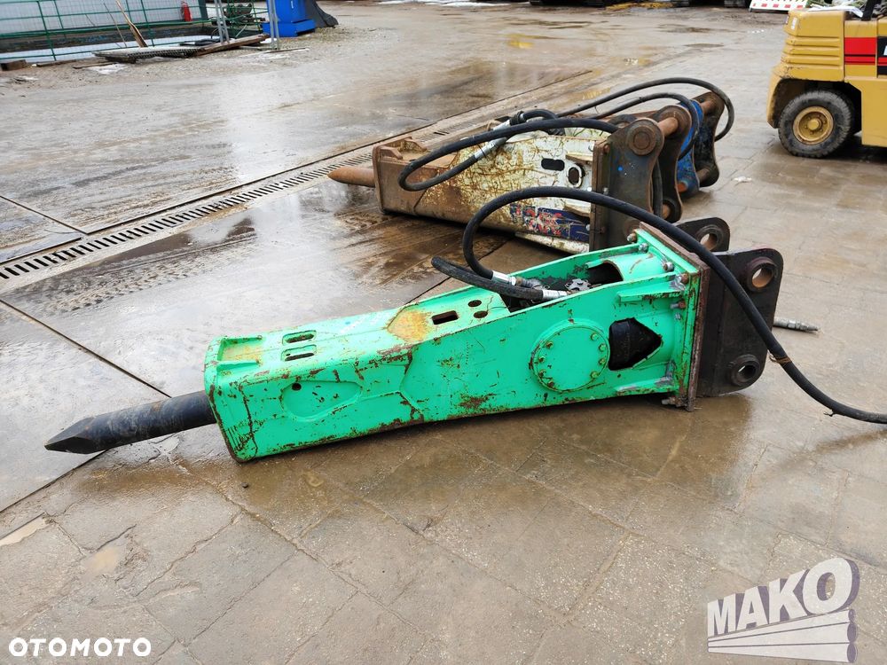 Młot hydrauliczny Montabert 1200kg do koparki - 1
