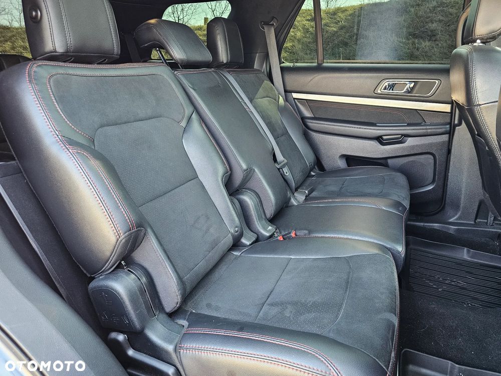 Ford Explorer - 15