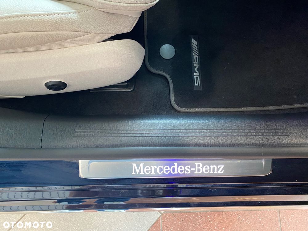 Mercedes-Benz Klasa E 220 d mHEV 4-Matic AMG 9G-Tronic - 29