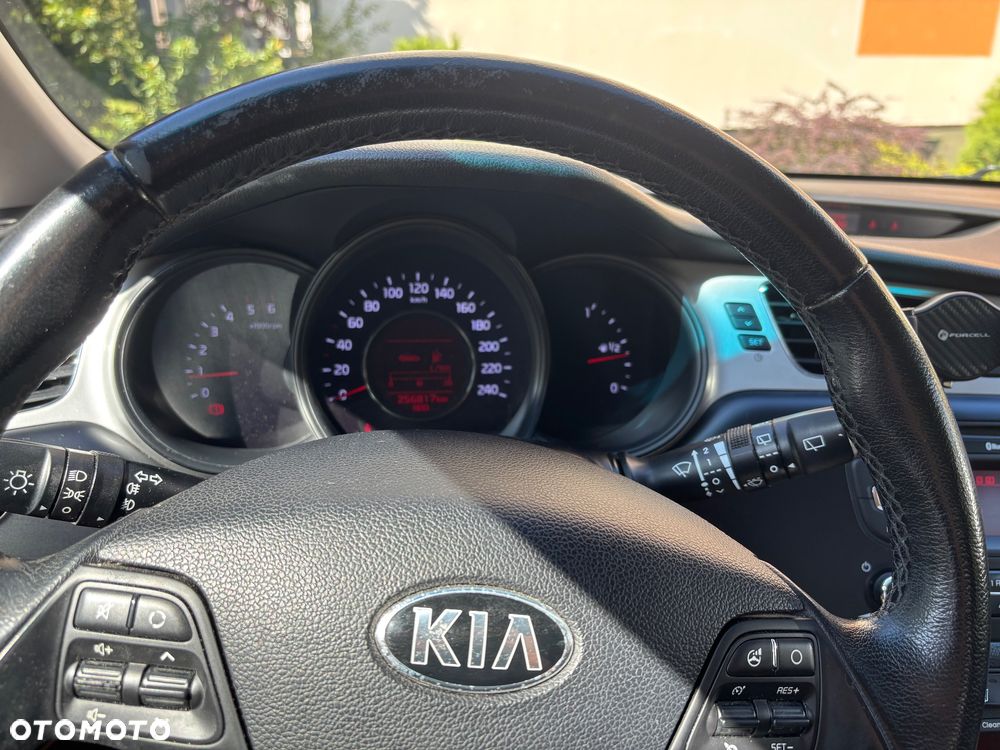Kia Ceed 1.6 CRDi M - 6