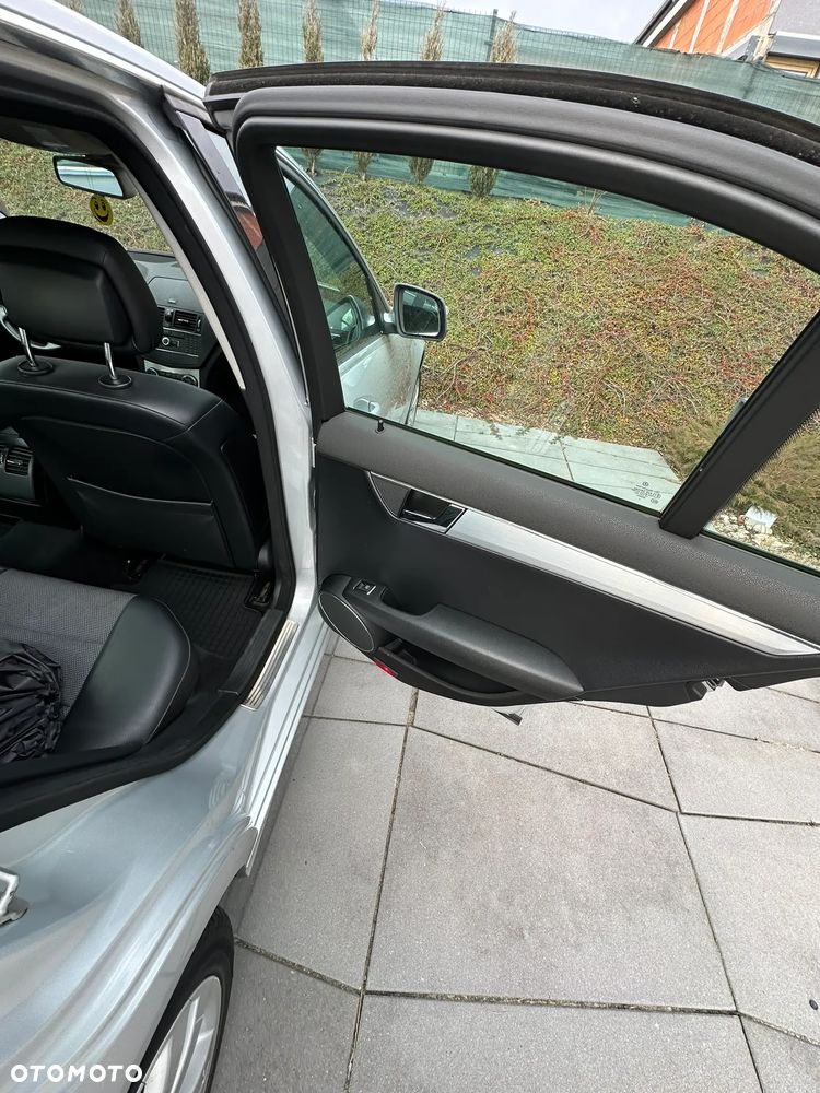 Mercedes-Benz Klasa C 200 CDI Avantgarde - 7