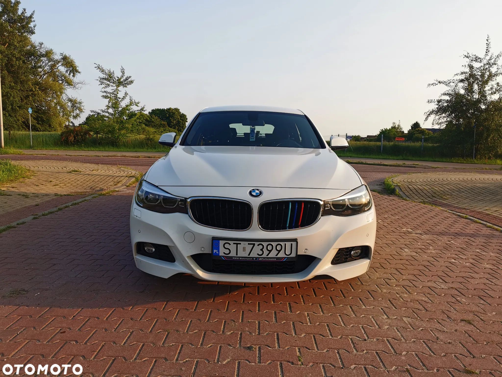 BMW 3GT 320i xDrive M Sport - 1